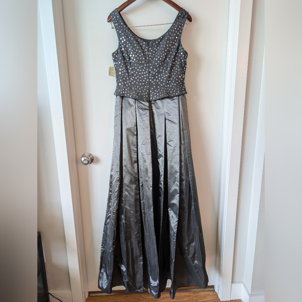 NWT Vintage JS Collections Silver Gray Gown Sequins - Picture 2 of 16
